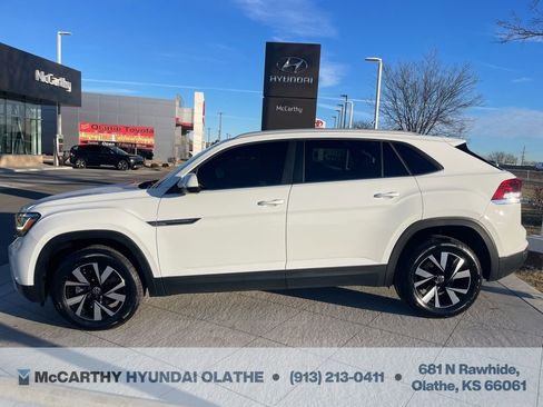 Used 2022 Volkswagen Atlas Cross Sport SE image 12