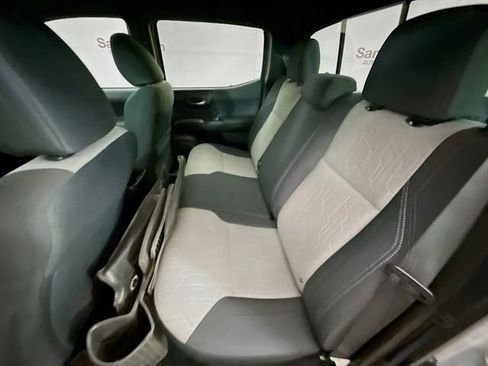 Used 2021 Toyota Tacoma TRD Off-Road w/ Technology Package image 22