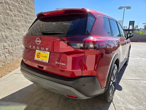 Used 2023 Nissan Rogue SV AWD/4WD image 5