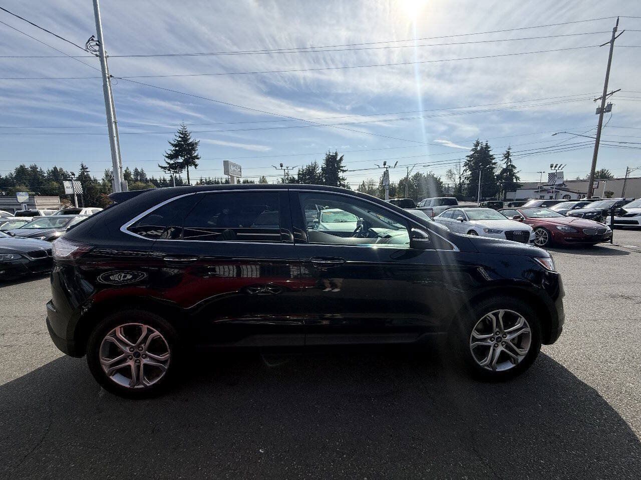 Used 2016 Ford Edge Titanium w/ Technology Package AWD/4WD image 7