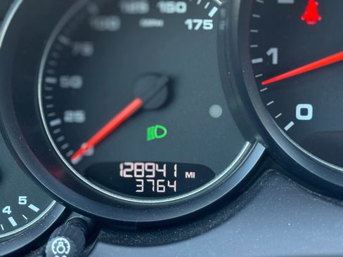 Used 2016 Porsche Cayenne image 21