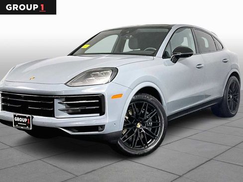 Used 2024 Porsche Cayenne image 1