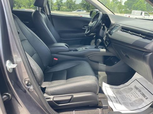 Used 2022 Honda HR-V EX-L image 10