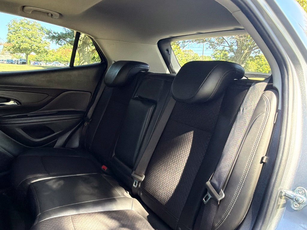 Used 2020 Buick Encore Preferred w/ LPO, Road Trip Package FWD image 29