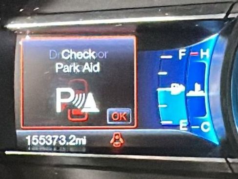 Used 2016 Ford Explorer XLT w/ Equipment Group 202A AWD/4WD image 19
