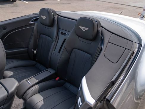 Used 2020 Bentley Continental GT image 18