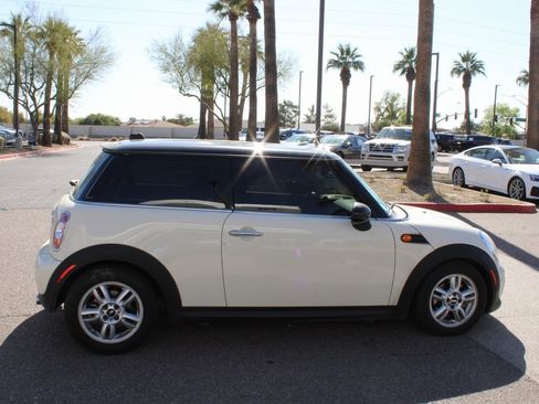 Used 2013 MINI Cooper Hardtop image 6