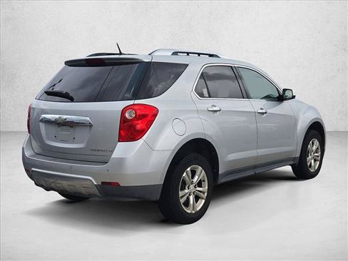 Used 2010 Chevrolet Equinox LT w/ Chrome Appearance Package FWD image 5