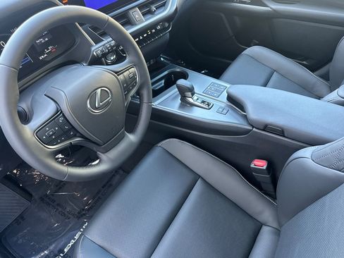 New 2026 Lexus UX 300h FWD image 4