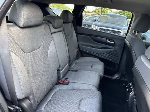 Used 2022 Hyundai Santa Fe SEL FWD image 9