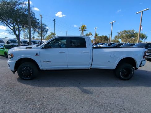Used 2021 RAM 3500 Laramie image 8
