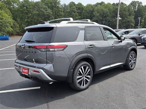 New 2025 Nissan Pathfinder Platinum w/ Black Appearance Package image 3