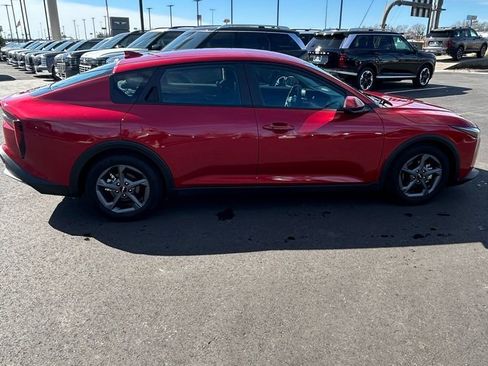 Used 2025 Kia K4 LXS image 9