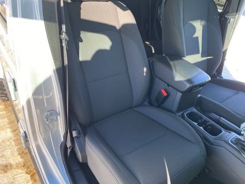 Used 2023 Jeep Gladiator Willys image 31