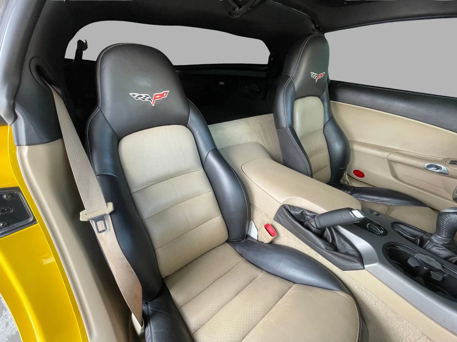 Used 2007 Chevrolet Corvette Coupe w/ Preferred Equipment Group RWD image 33