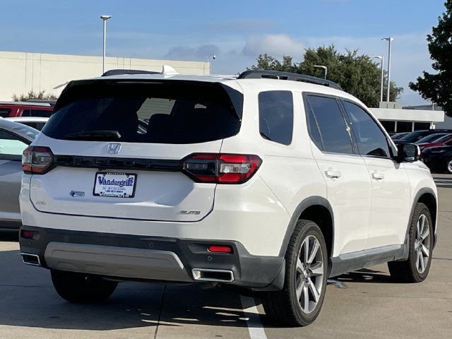 Used 2023 Honda Pilot Elite image 4