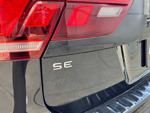 Used 2024 Volkswagen Tiguan SE R-Line AWD/4WD image 18
