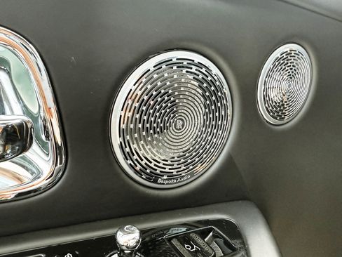 Used 2020 Rolls-Royce Cullinan Black Badge image 24