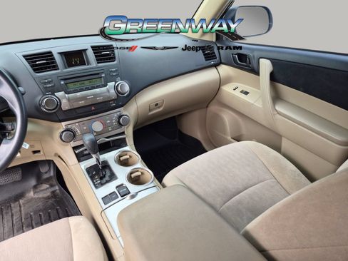 Used 2012 Toyota Highlander FWD image 11