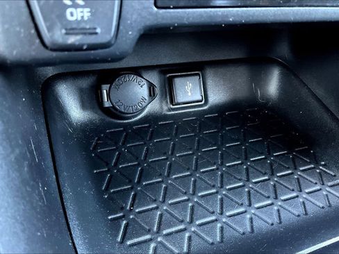 Certified 2020 Toyota RAV4 LE image 33