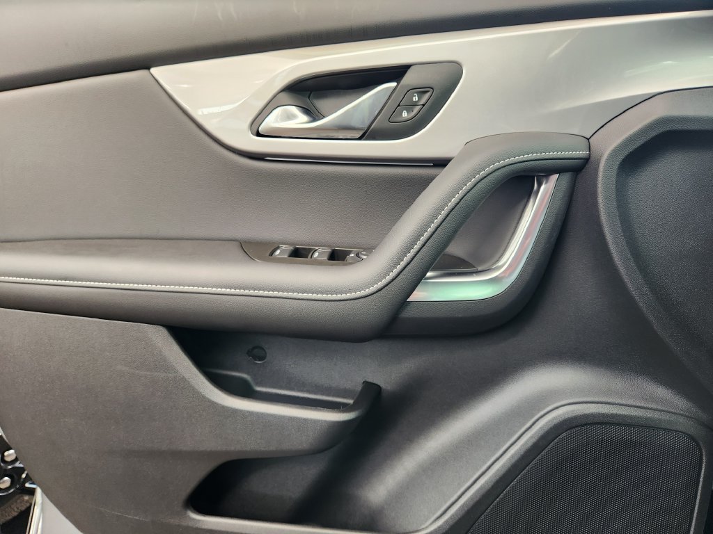 New 2026 Chevrolet Blazer LT w/ LPO, Floor Liner Package FWD image 16