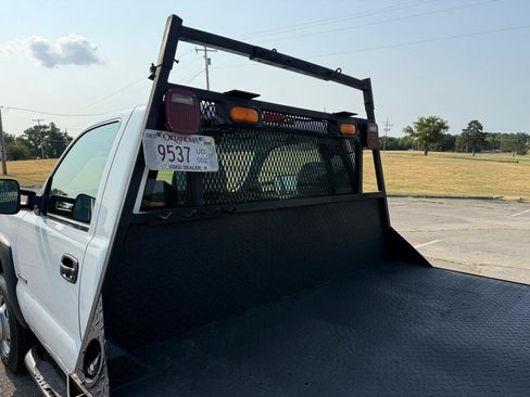 Used 2007 Chevrolet Silverado 3500 2WD Regular Cab image 9