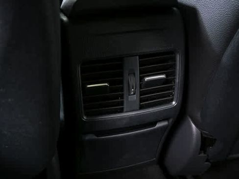 Used 2018 Mercedes-Benz GLA 250 4MATIC image 19