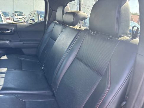 Used 2017 Toyota Tacoma TRD Pro AWD/4WD image 13