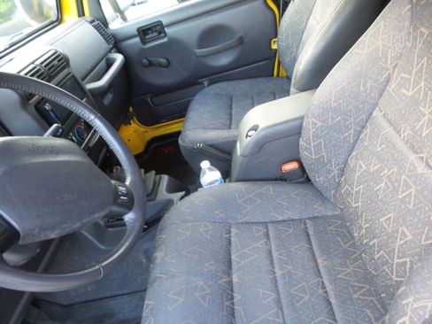 Used 2001 Jeep Wrangler Sport AWD/4WD image 12