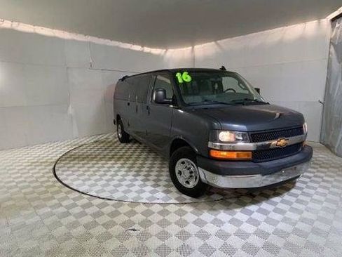 Used 2016 Chevrolet Express 3500 LT w/ LT Preferred Equipment Group RWD image 5