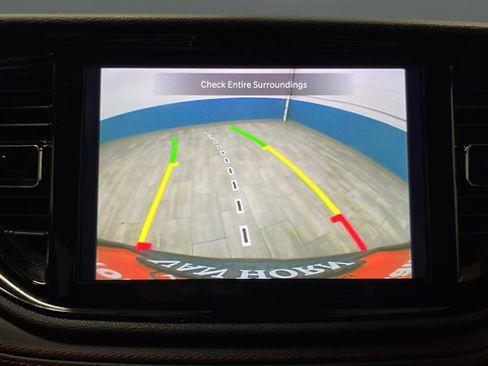 Used 2025 Dodge Durango GT AWD/4WD image 14