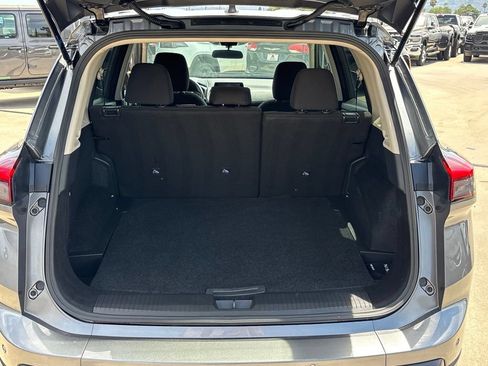 Used 2026 Nissan Rogue S FWD image 22