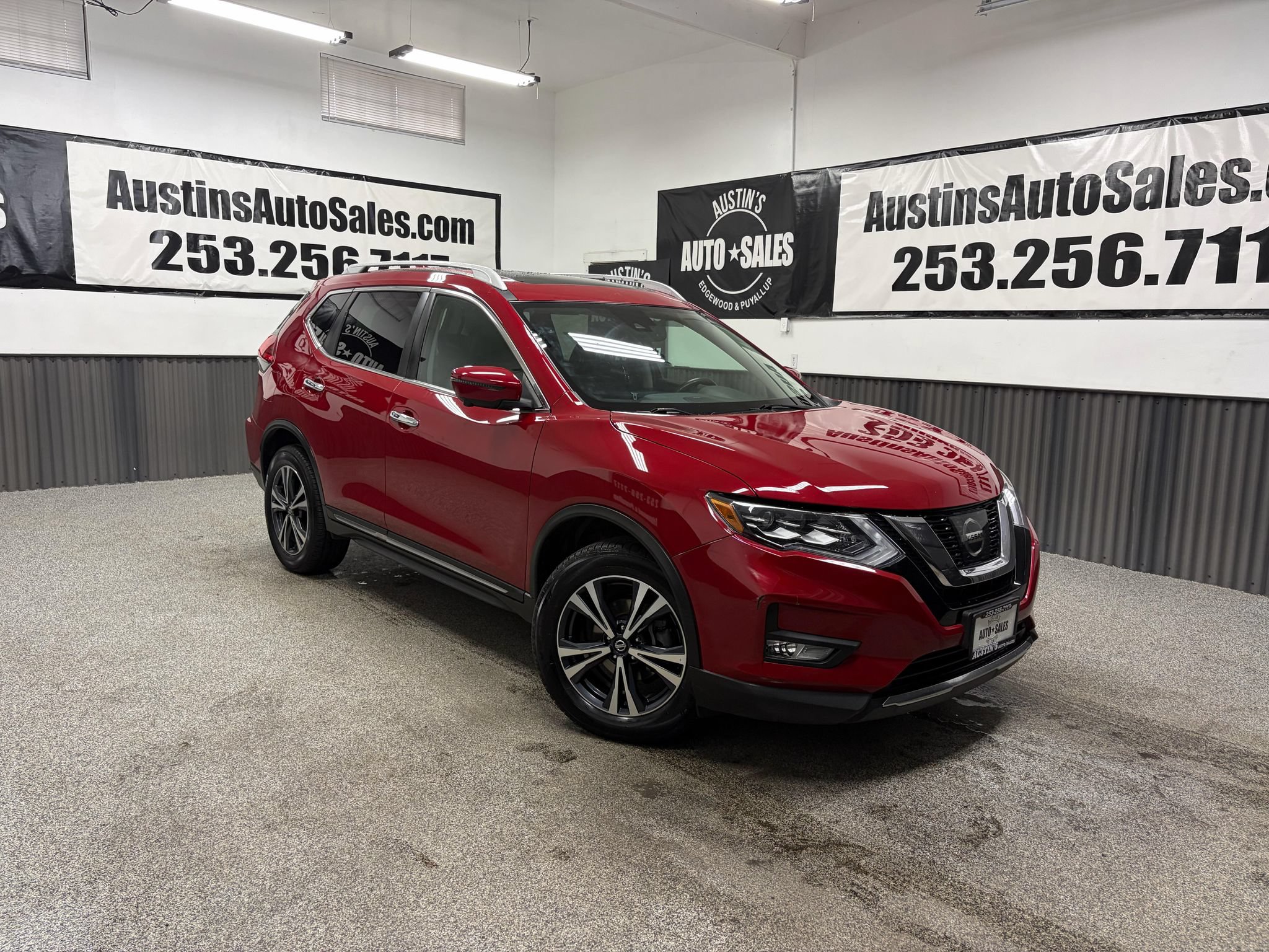 Used 2017 Nissan Rogue SL w/ SL Premium Package AWD/4WD image 1