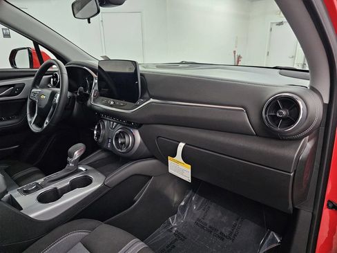 Used 2026 Chevrolet Blazer LT FWD image 12