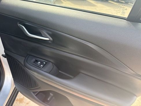 Used 2024 Jeep Grand Cherokee Altitude image 26