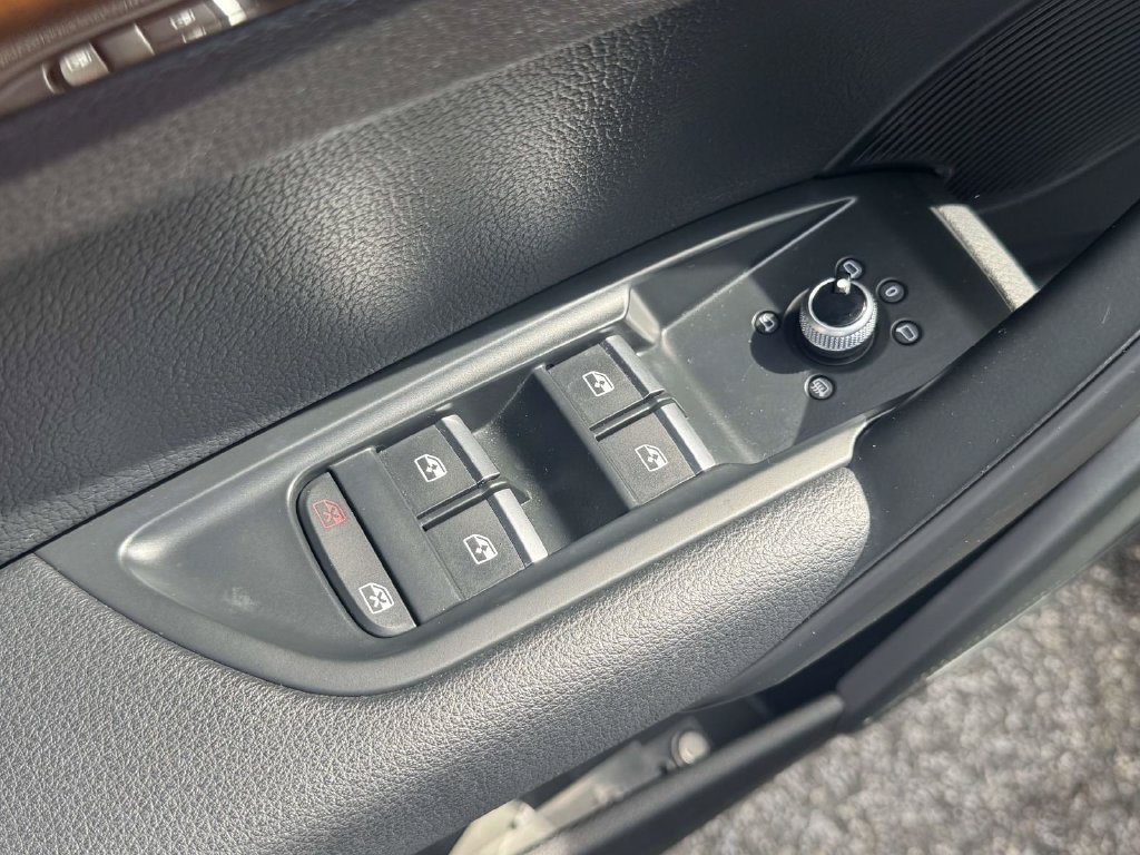 Used 2018 Audi Q5 2.0T Premium Plus AWD/4WD image 15