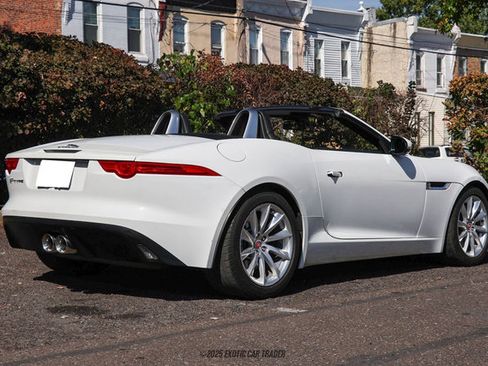 Used 2017 Jaguar F-TYPE Convertible image 8