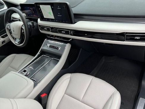 New 2026 Lincoln Aviator AWD image 21