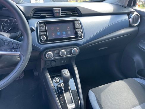 Used 2025 Nissan Versa SV image 17