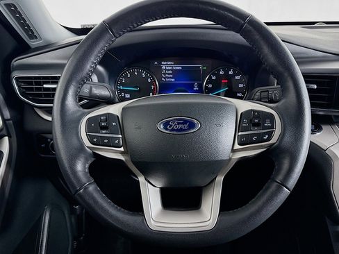 Used 2023 Ford Explorer XLT w/ Equipment Group 202A RWD image 19