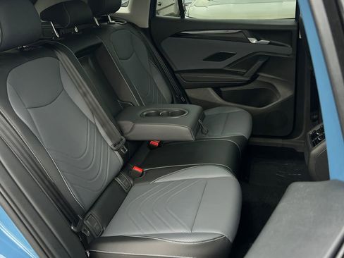 New 2026 Volkswagen Tiguan SE AWD/4WD image 12