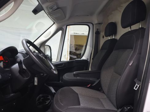 Used 2019 RAM ProMaster 2500 FWD image 14