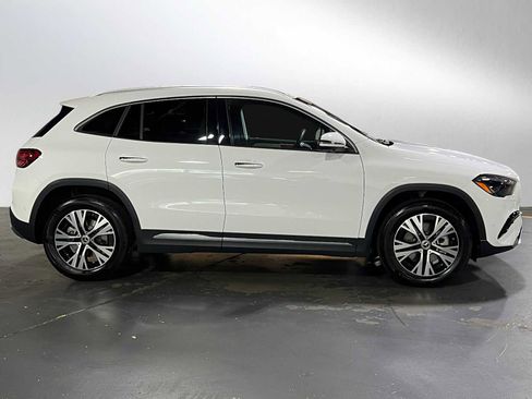 Certified 2025 Mercedes-Benz GLA 250 4MATIC image 8