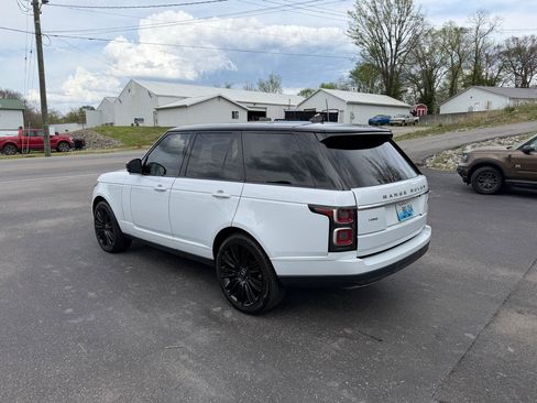 Used 2018 Land Rover Range Rover HSE AWD/4WD image 3