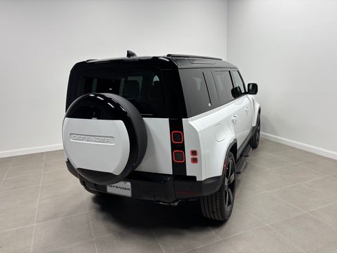 Used 2026 Land Rover Defender 110 S AWD/4WD image 7