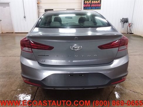 Used 2019 Hyundai Elantra SE image 8