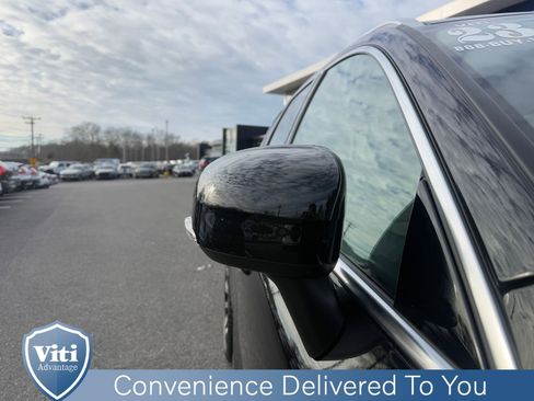 Certified 2023 Volvo XC60 B5 Ultimate w/ Climate Package image 10