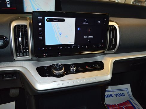 Used 2025 Ford Expedition Active AWD/4WD image 20