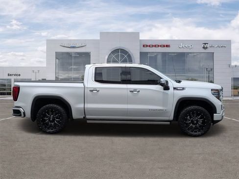 Used 2023 GMC Sierra 1500 Denali w/ Denali Reserve Package AWD/4WD image 2