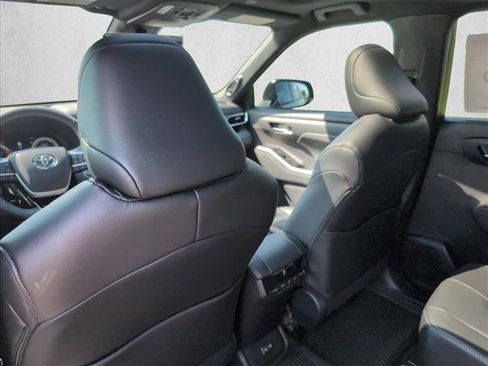 New 2026 Toyota Highlander XSE AWD/4WD image 16